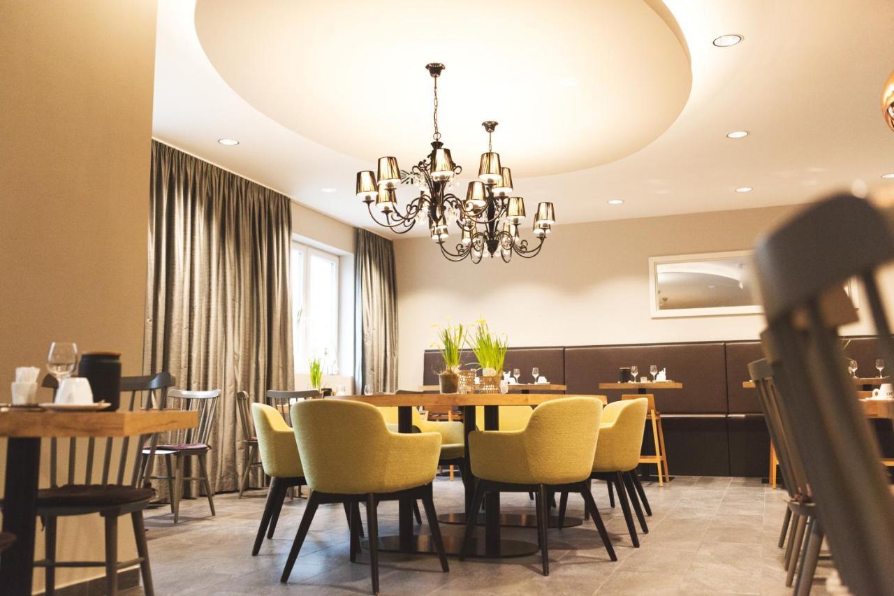 Weinhotel Kaisergarten อัลไซย์ ภายนอก รูปภาพ