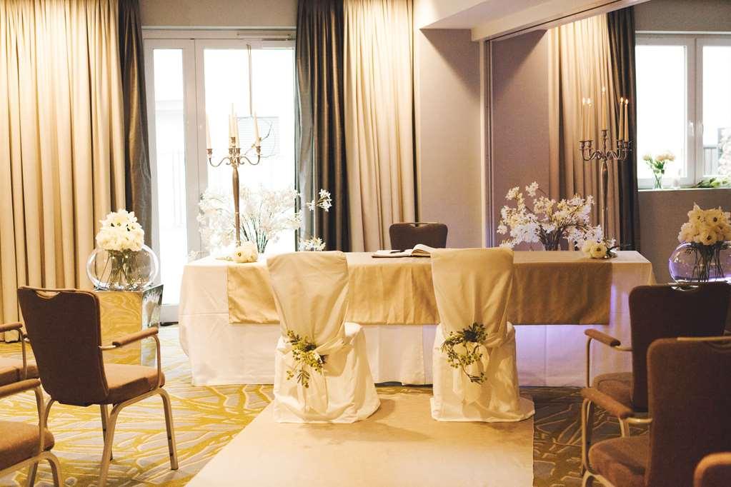 Weinhotel Kaisergarten อัลไซย์ ภายนอก รูปภาพ