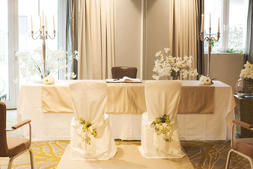 Weinhotel Kaisergarten อัลไซย์ ภายนอก รูปภาพ