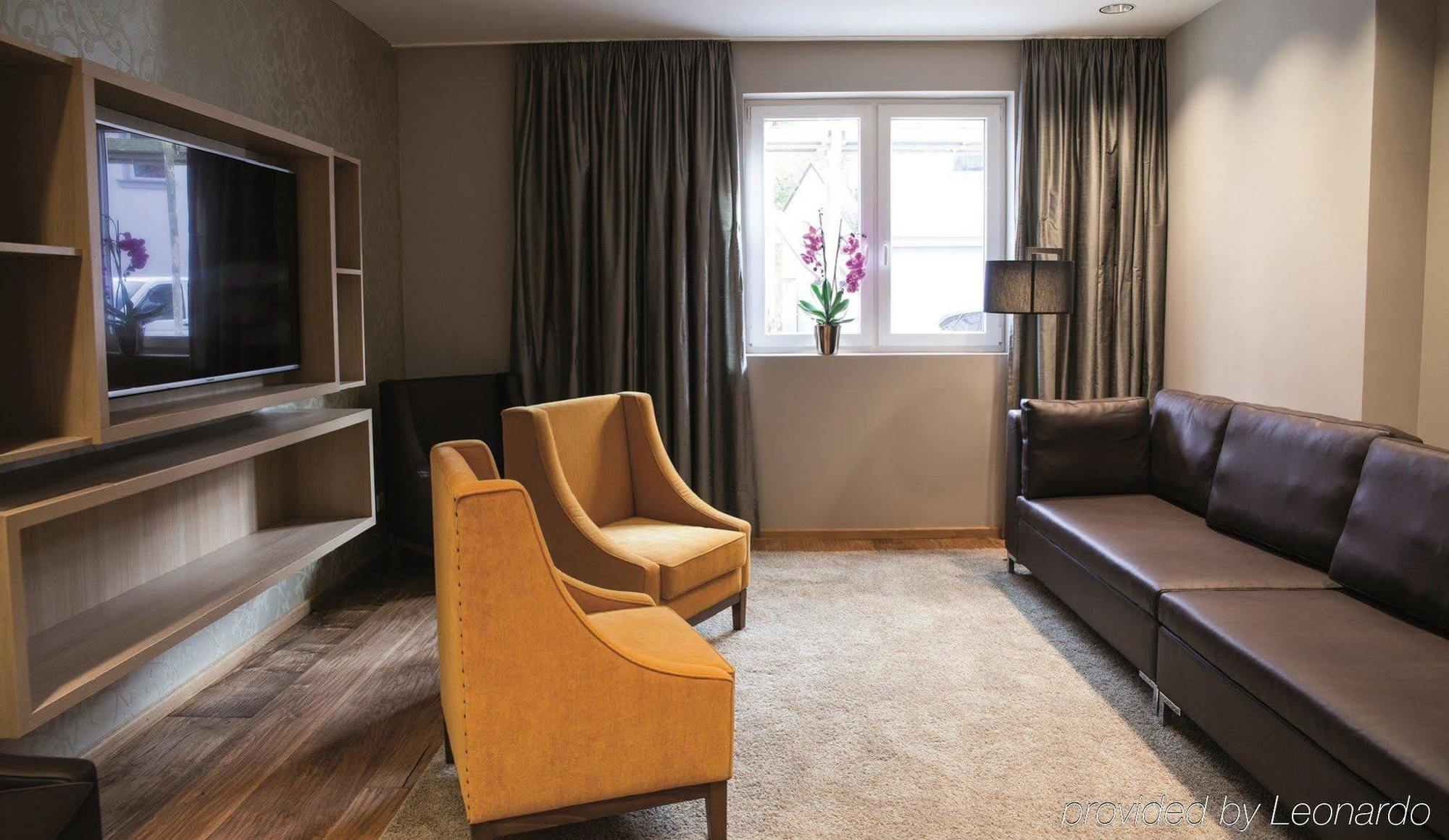 Weinhotel Kaisergarten อัลไซย์ ภายนอก รูปภาพ