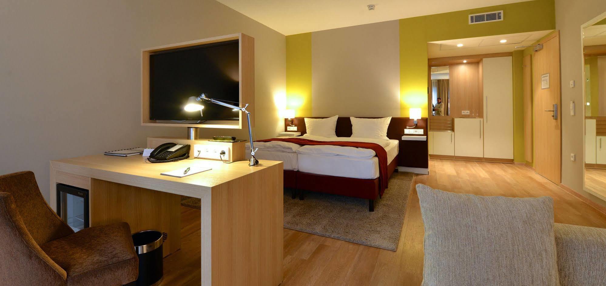 Weinhotel Kaisergarten อัลไซย์ ภายนอก รูปภาพ